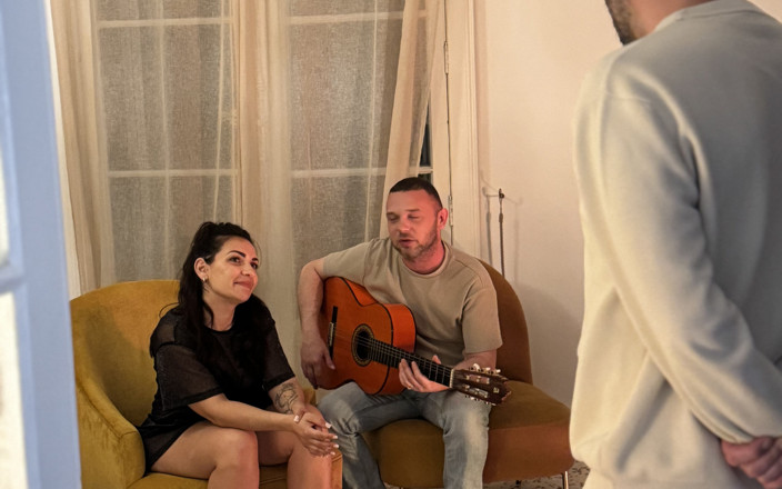 Bigdaddy films: Lily Alix, Lecții De Chitară Fără Limite.