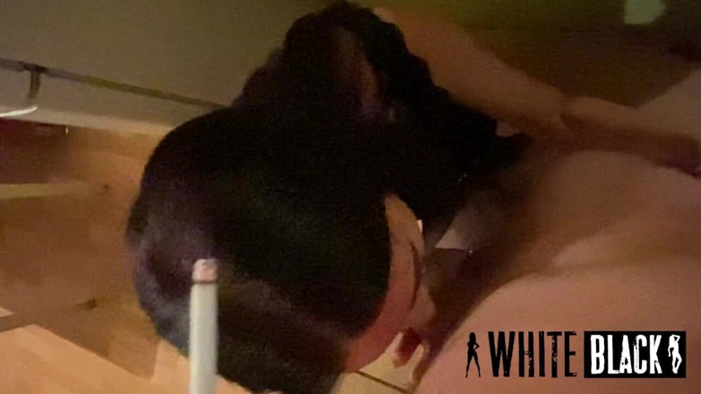 WhiteBlack: Isteri dubur kawan deepthroat yang taat