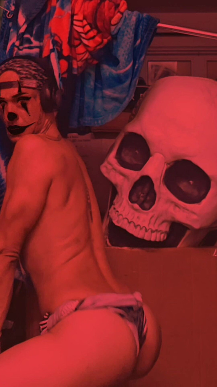 MAUIflyboy808: baid too tha bon
