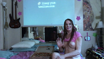 Lizzy Yum: Lizzy ñam hablar