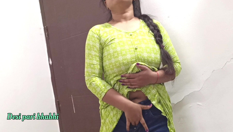 Desi Pari Bhabhi: Пизду зведеної сестри жорстко відтрахав її зведений брат, вона носить сарі.