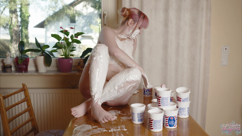 Lyndra Lynn: Plakkerige dons