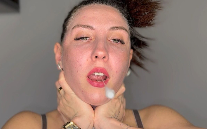 Hottie goddess: Інтенсивний хакерський кашель, відео від першої особи