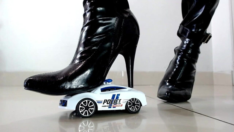 Maeling: Domme Giantess Latex Boot Stomped Crushed Cop Car