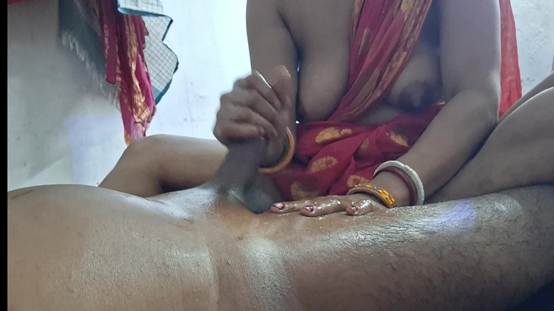 Busty Banuu: भारतीय तेल मालिश