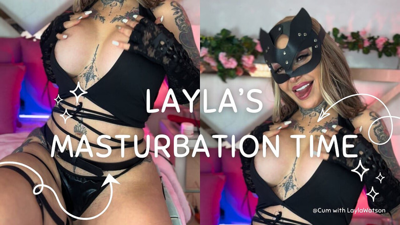 laylawatson: Сексуальна кошеня в масці мастурбує