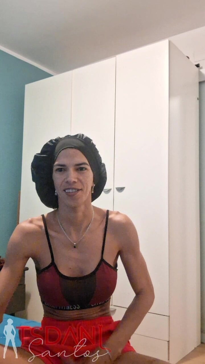 Tsdanisantos1: El chico me llamó y me hizo correrme mucho, oh,...