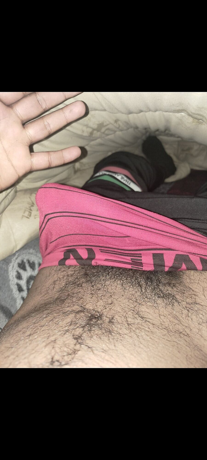 Pachoherrera: Chico indio mallu jugando con su polla bbc antes de...