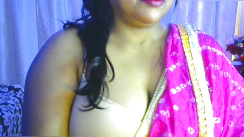 HotGirl21: Hotgirl india sexy mostrando disfrutando de sus jóvenes tetas