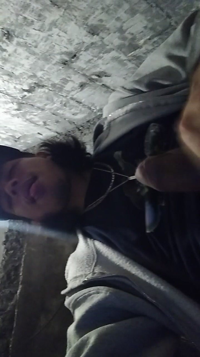 AlexAlejandro13: Ich wärme dich nicht im Badezimmer auf