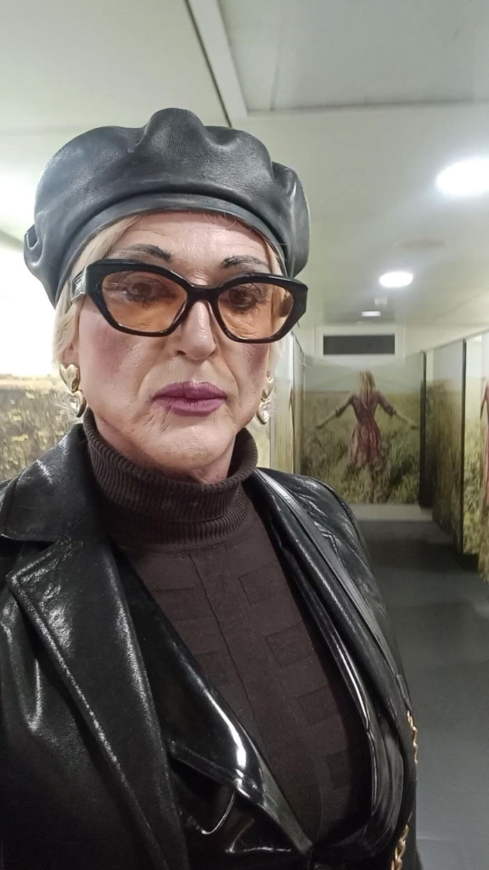 Tatiana Zorrita: 흑인 대물 자지와 섹스하는 금발