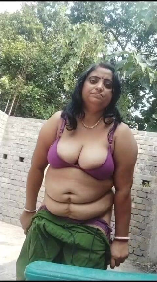 Santoshik25: Tôi là bà nội trợ Desi Bengali - hãy đến và tận...