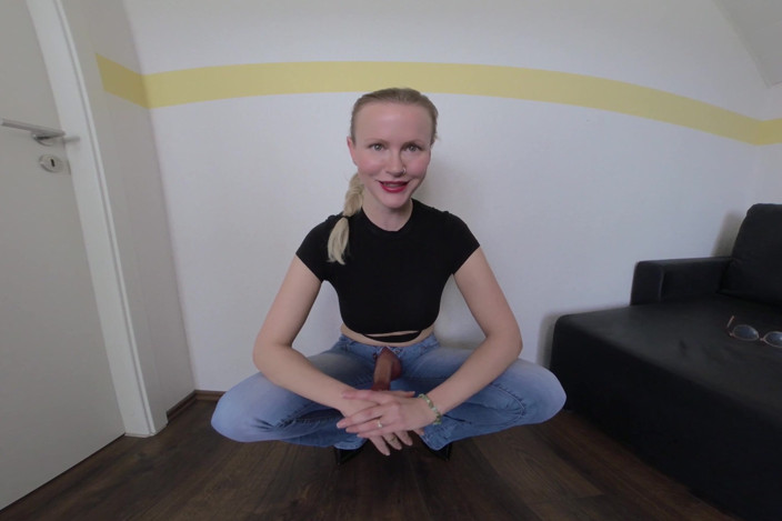 BlondeHexe VR: Футанарі дівчина кінчає тобі в обличчя