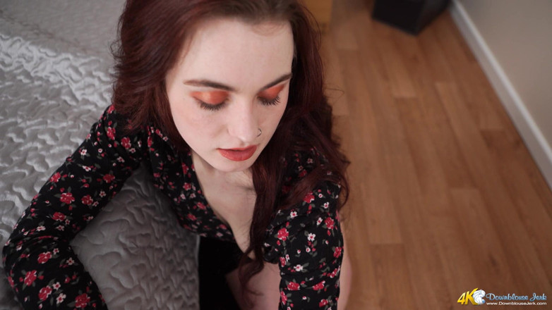DownblouseJerk: Perky Propíchnutá prsa - JOI