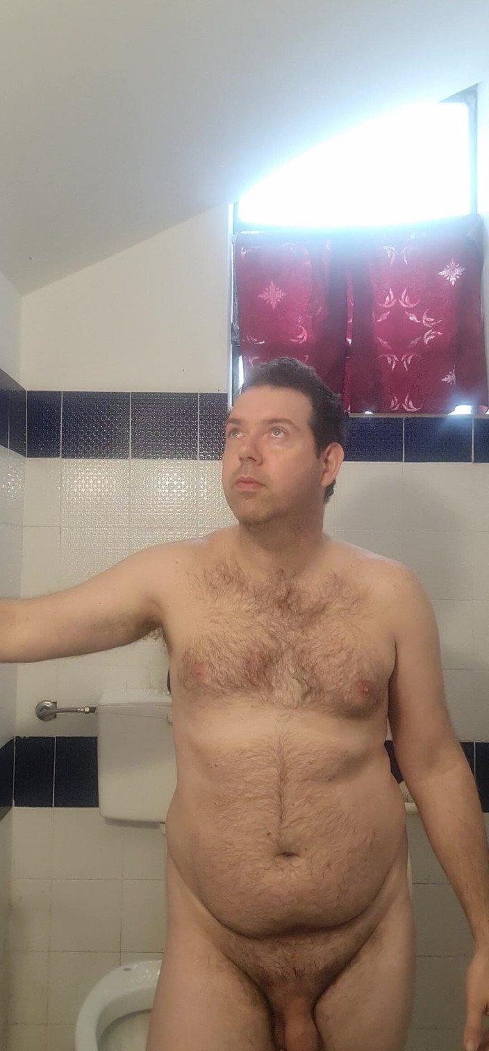 Mirko2589: 公衆トイレで全裸