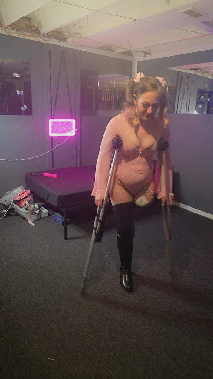 Lesley Love: Lesley Love