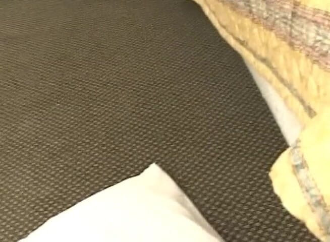 Amateur Den: Amateur-prostituierung an einen schwanz gefesselt