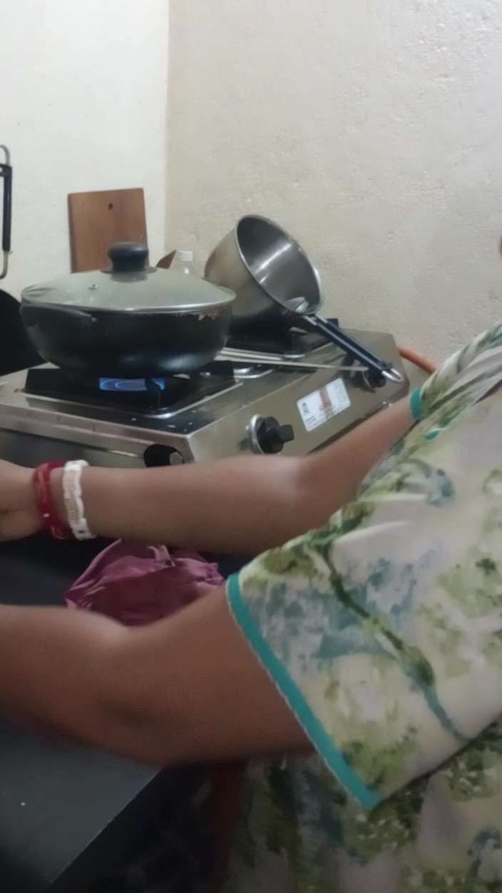 Mridulmadhu: Suami isteri video seksi deshi penuh dalam hindi
