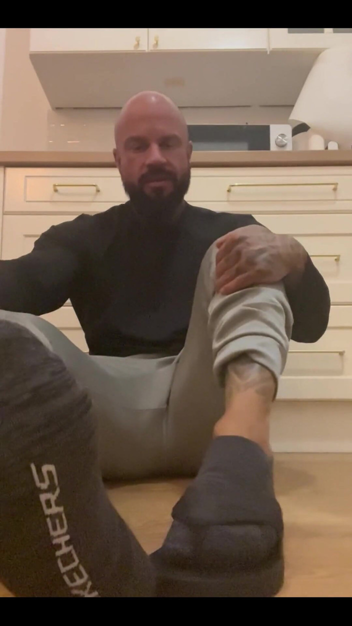 Jasons feet: Ich lasse dich meine stinkenden flip-flops riechen