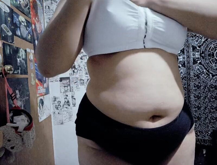 Nina Enji: Tu aimes mes seins