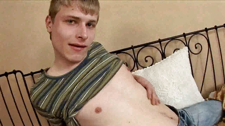 Crunch Boy: Solo rak för en sexig blong