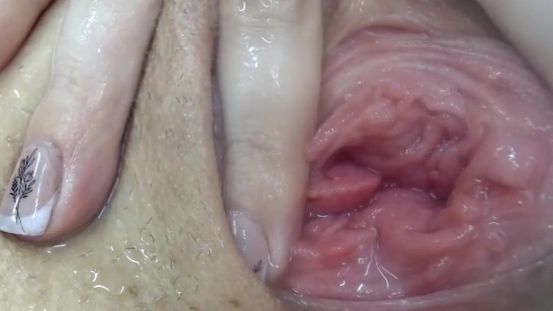 Nicolette69w: Se Mojó Teniendo Orgasmos Y Eyaculando, En Primer Plano