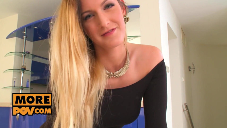 Its POV: POV - Mira Sunset, soubrette blonde aux seins flasques, se fait...