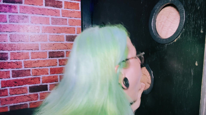Elizabeth Hunny: Elizabethhunny liebt gloryholes