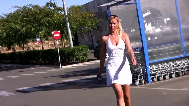 King Of Amateur: Belles-mères, bites bien dures et beaucoup de sperme