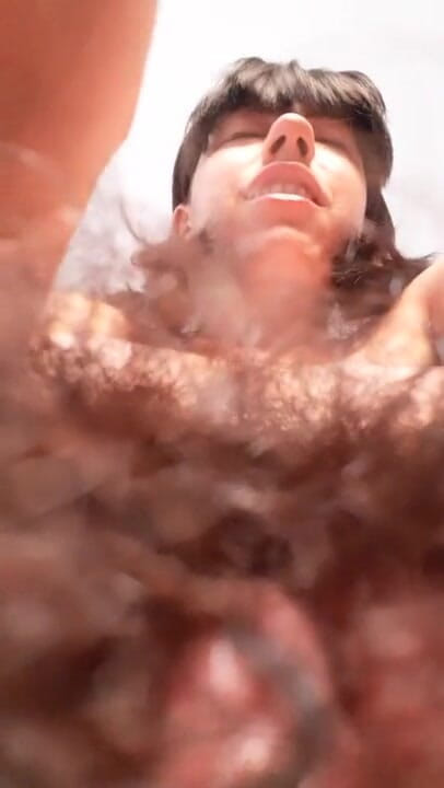 ViviBush: Hairy teen giantess finds her little stepbrother