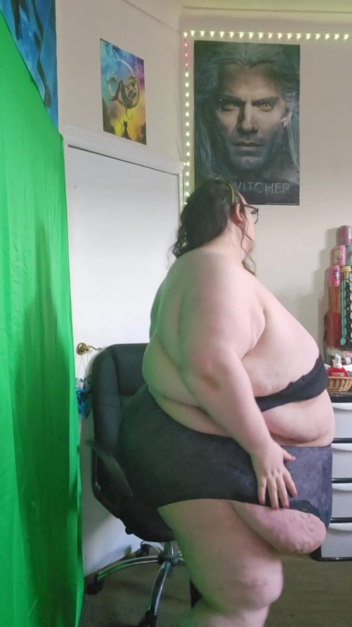 SSBBWLadyBrads: Vamos despir e dançar ssbbw