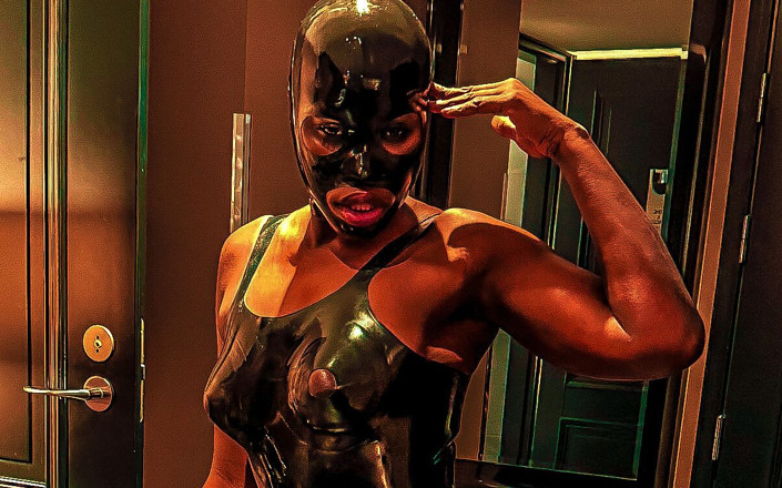 RubberBootsBull Deluxe: Liebhaber von Gummi-Gear ficken hart