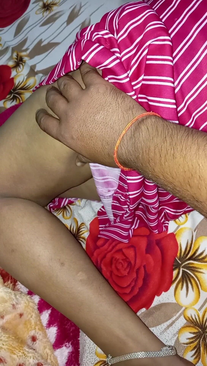 Manjushukla: Hermosa india con hermoso coño