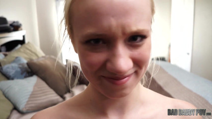 BadStepFamilyPov: Bailey Brooke suce la bite de son beau-père