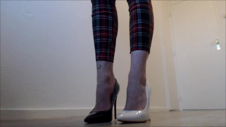 Inkeddutch: Black&amp;white Louboutins kaki yang sangat lengkung joi