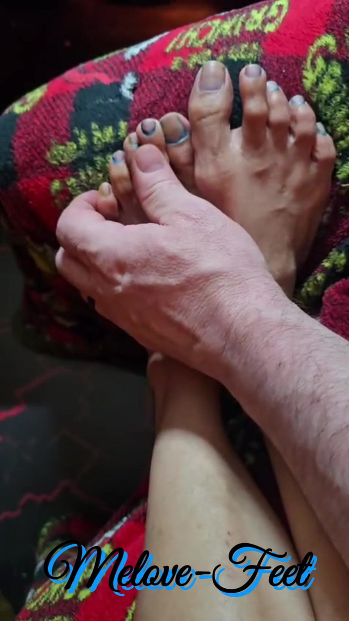 Naelor: Melove, petits pieds sexy