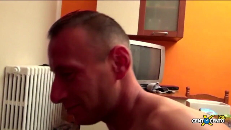 Topaweb: Eigengemaakte avonturen porno (Italiaanse film)