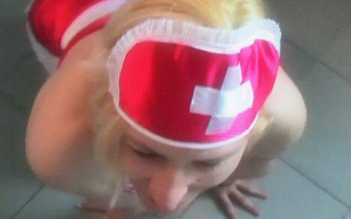 Master of porn: L’infirmière est excitée