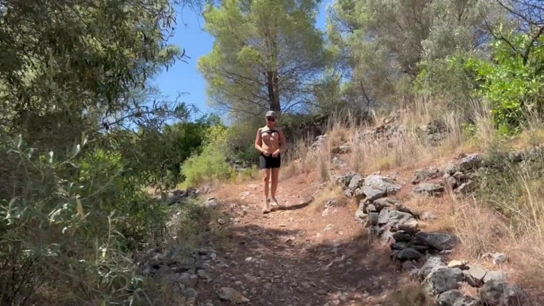 OutfallingSex: Une randonnée excitée se termine par une bouche remplie de...