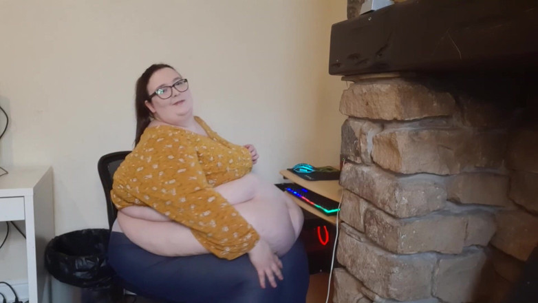 SSBBWLadyBrads: İş yerindeki en şişman kız - mücadele ediyor