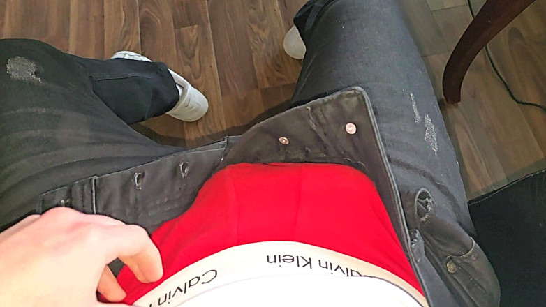 PhantomGentX: Roter calvin klein bulge wird langsam gestreichelt, während kollegen zwei...