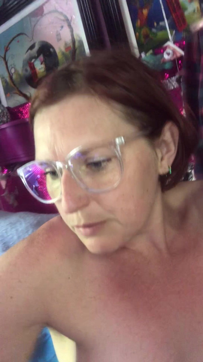 MistressWriggler: Futai cu degetele plus futai cu vibrator, orgasm exploziv cu...