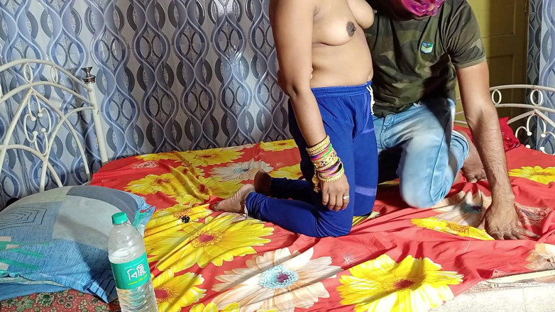 FireeCouple: La maestra dejó a la estudiante en casa después de...
