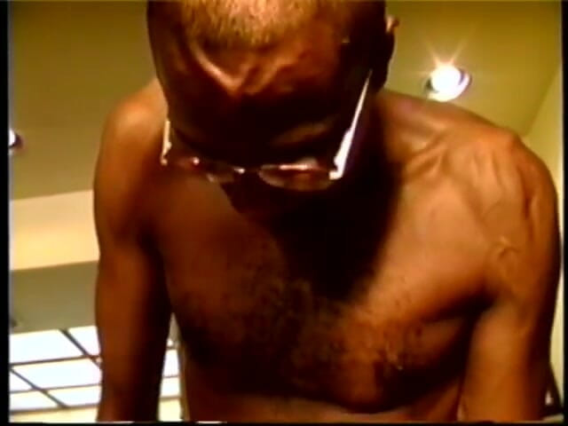 First Black Sexperience: Величезні чорні члени заповнюють всі гарненькі аматорські чорні дірки батьків