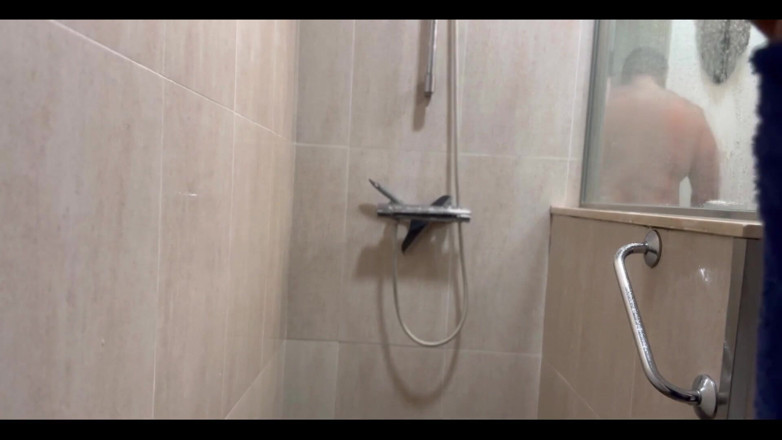 The Mencey: Une douche avec mon ami