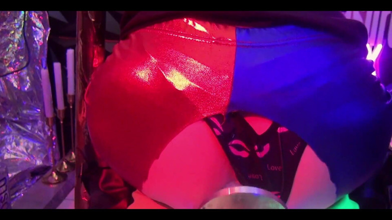 Toy Pleasure: Toypleasurexxx - anal cu fundul roșu albastru