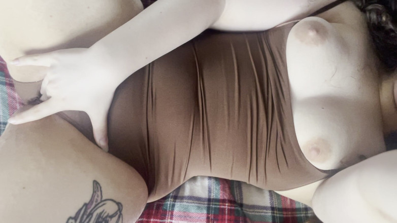 Naughty Vixen: 내 보지를 문지르는 걸 멈출 수 없어