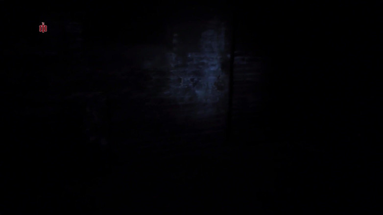 Inquisition and prison world: Клубная шлюшка связана клейкой лентой и извращественно используется двумя стариками
