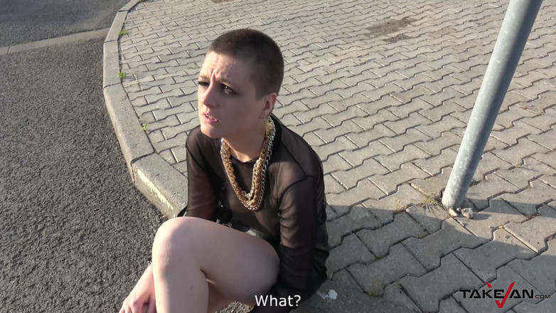 Take Van: Punková holka miluje hardcore sex a spoustu výstřiků