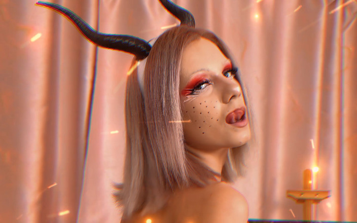 Vasya Sylvia: Succubus đến để bú và đụ con cặc này!